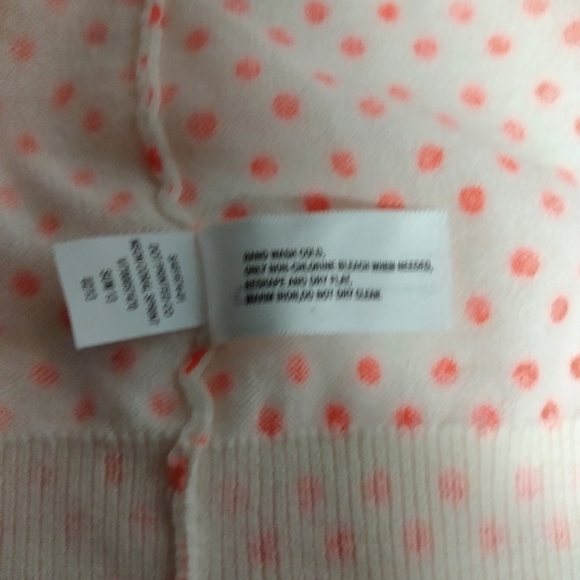 Ladies Gap Button down Cardigan, XL, Cream with Peach poka dots, pre-owned - Picture 6 of 6